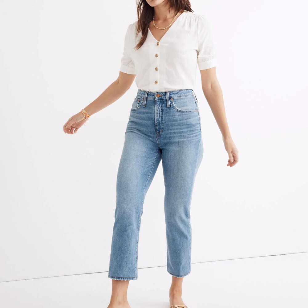 Madewell Curvy Classic Straight Jeans in Meadowland Wash
